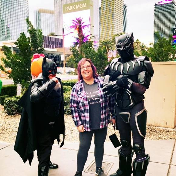 Hi, I’m Lori. Join me for live sales and fun shows with great prices! - Picture 4 of 16